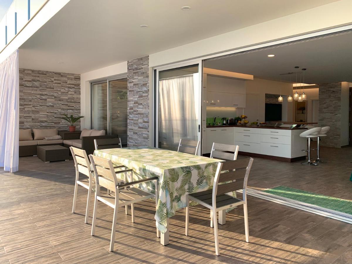 Holiday Apartment Sunset Ocean ريبيرا برافا المظهر الخارجي الصورة